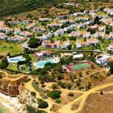 Senhora Da Rocha *